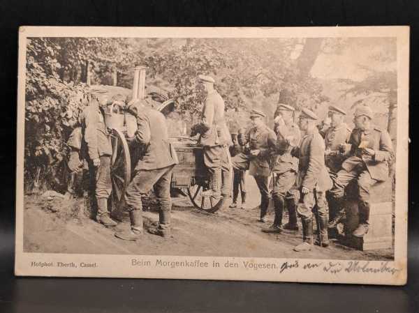 AK Ansichtskarte Postkarte Feldpost Beim Morgenkaffee in den Vogesen Soldaten