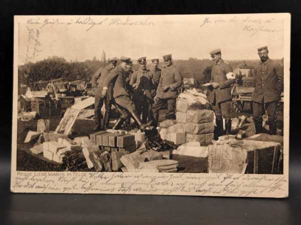 AK Ansichtskarte Postkarte Feldpost Reiche Liebesgaben im Felde Rot Kreuz Binde