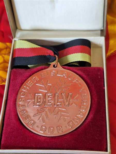 Meisterschaft der DDR Bronze Medaille Deutscher Eislauf Verband