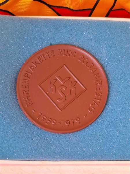 Ehrenplakette zum 20. Jahrestag der VKSK 1959-1979 Meissen Medaille DDR