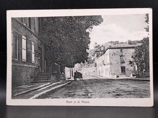 AK Ansichtskarte Postkarte Feldpost Dun A.D. Maas. Kutsche Straße