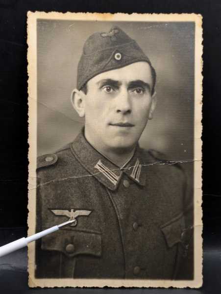 AK Ansichtskarte Postkarte Feldpost Foto Feldmütze Uniform Heer Soldat