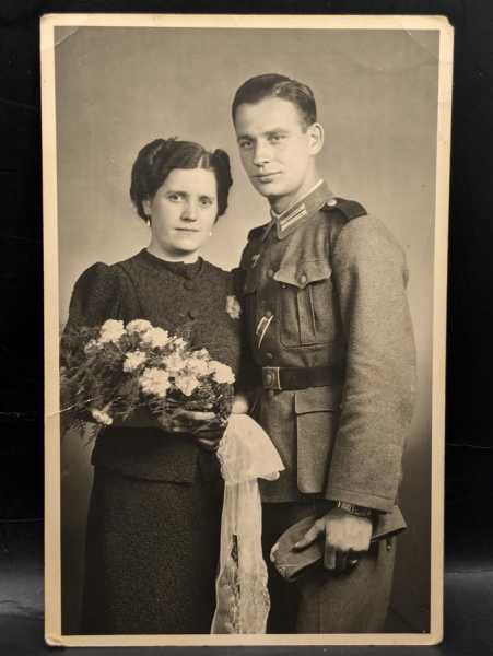 AK Ansichtskarte Postkarte Feldpost Foto Soldat Uhr Feldmütze Uniform Ring