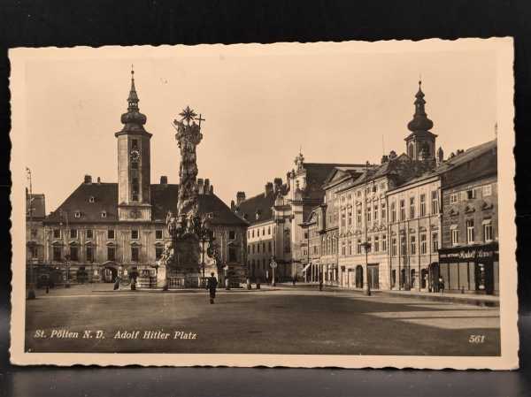 AK Ansichtskarte Postkarte Feldpost Foto St. Pölten Adolf-Hitler-Platz N.D.