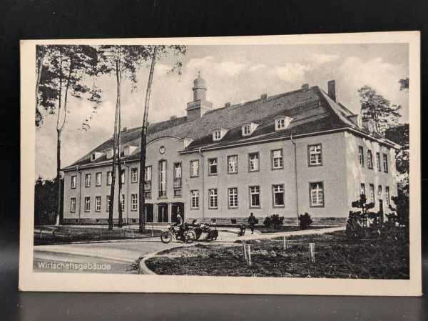 AK Ansichtskarte Mackensen Kaserne Karlsruhe Wirtschaftsgebäude Postkarte