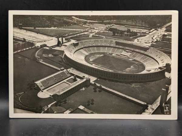 Ansichtskarte Postkarte Feldpost Foto Reichssportfeld Kampfbahn Osttor Stempel