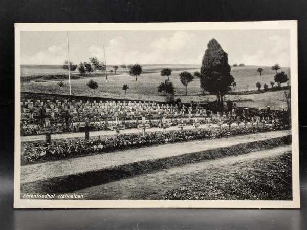 AK Ansichtskarte Postkarte Feldpost Foto Ehrenfriedhof Wallhalben