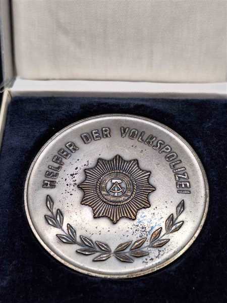 Medaille VoPo Helfer der Volkspolizei Ordnung und Sicherheit im Etui