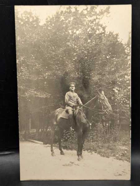 AK Ansichtskarte Postkarte Feldpost Ek2 Eiserne Kreuz Soldat auf Pferd Uniform