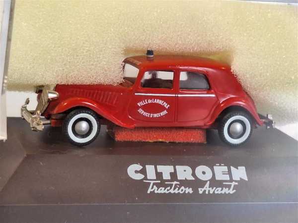 Citroen Traction Avant Auto Ville de Lannepax Eisenbahn H0 1:87 Feuerwehr