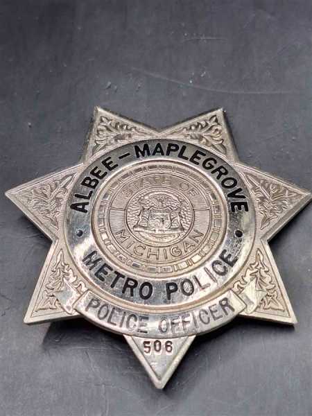 Albee-Maplegrove Metro Police Officer 506 Badge Polizei Police Abzeichen Marke