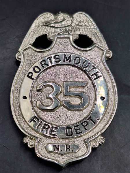 Portsmouth Fire Dept. N.H. 35 US Feuerwehr Badge Medal Fire Department