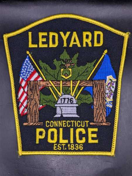 Polizei Police US Patch Ärmelabzeichen USA Ledyard Connecticut Police