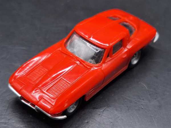 Monogram Chevrolet Corvette C2 Rot H0 1:87 Fertigmodell Fahrzeug Eisenbahn