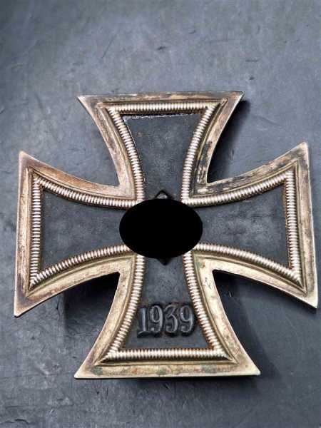 Eisernes Kreuz 1. Klasse 1939 Magnetisch Hersteller 7 Paul Maybauer, Berlin EK1