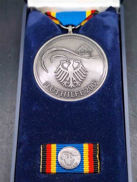 Fluthilfe 2002 Medaille Dank und Anerkennung Elbebochwasser THW BGS Orden