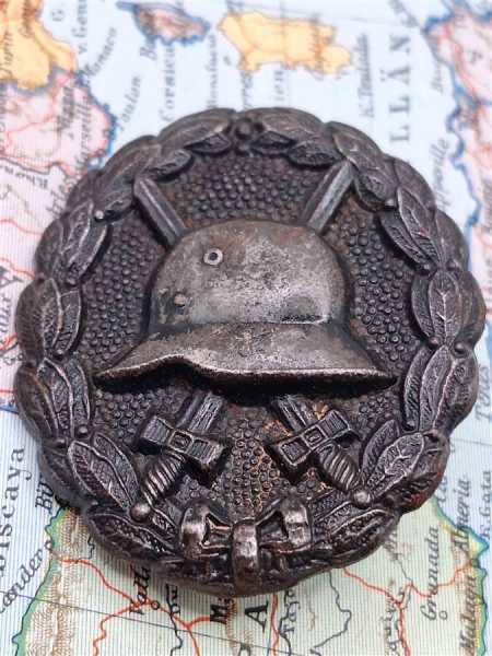 Orden Militaria VWA Verwundetenabzeichen Schwarz 1. Weltkrieg Stahlhelm 2