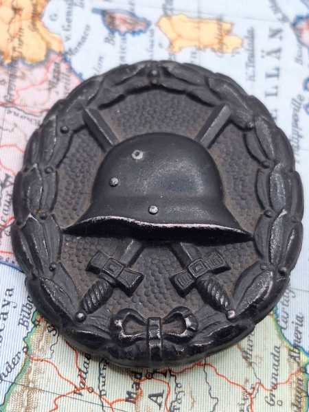 Orden Militaria VWA Verwundetenabzeichen Schwarz 1. Weltkrieg Stahlhelm 3