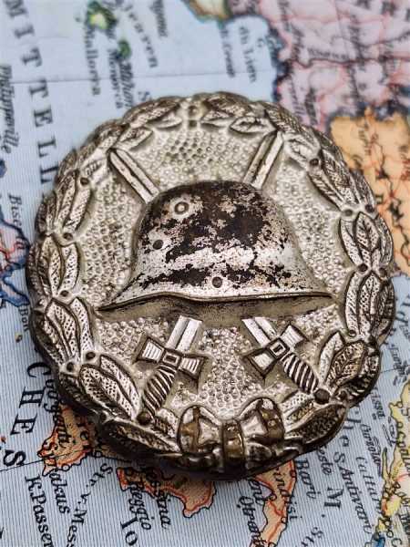 Orden Militaria VWA Verwundetenabzeichen Silber 1. Weltkrieg Stahlhelm Badge