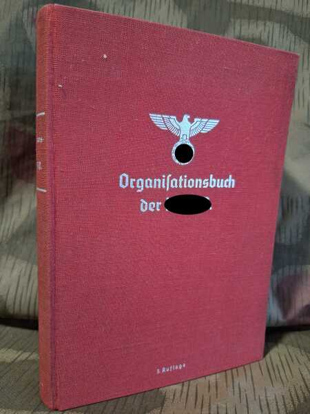Organisationsbuch der NSDAP 5. Auflage von 1938 TOP Zustand Uniformtafel