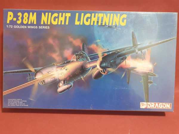 Dragon 5019 P-38M Night Lightning Flugzeug Nachtjäger Modellbau 1:72 Versiegelt