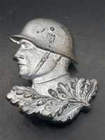 Abzeichen Soldatenkopf Relief Wehrmacht Stahlhelm Orden...