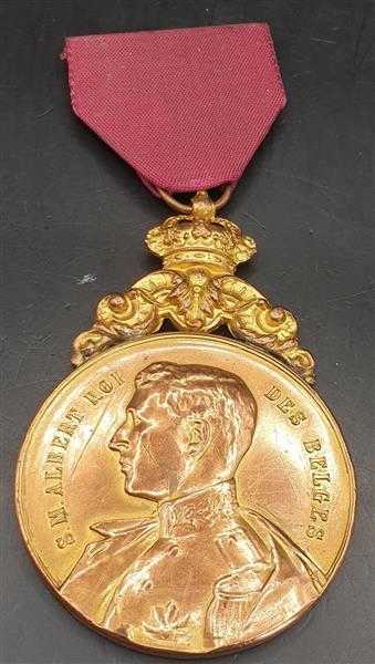 S.M. ALBERT Roi Des Belges Graviert Rückseite 1888-1915 Orden Medaille Belgien