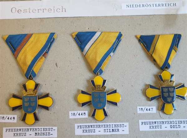 3x Nieder Österreich Austria Feuerwehrverdienst-Kreuz in 3 Stufen RAR Orden