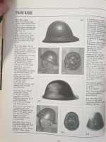 Marzetti Combat Helmets of the World Stahlhelme der ganzen Welt! Fachbuch! RAR!!