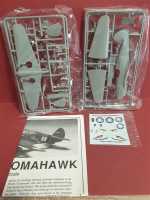 Academy 1655 Curtiss P-40B Tomahawk 1:72 Jagd Flugzeug Airplane Militaria