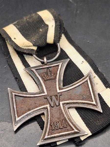 Eiserne Kreuz EK2 1. Weltkrieg Orden Ehrenzeichen mit Bandstück und Hersteller