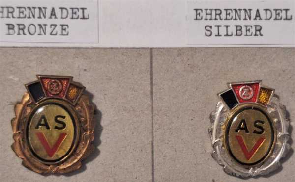 2x DDR NVA Armeesportvereinigung ASV Vorwärts Ehrennadel Bronze und Silber RAR