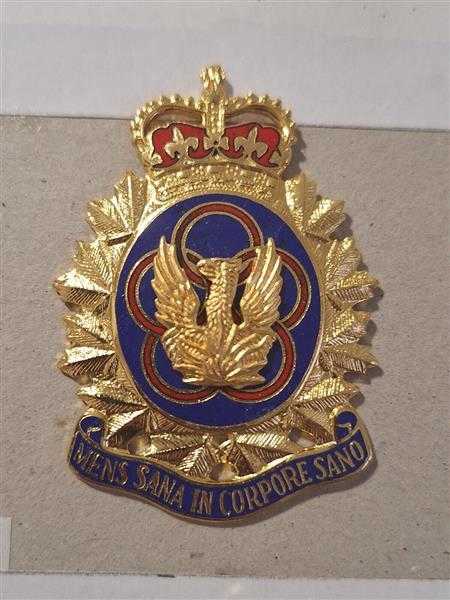 Kanada Canada Cap Badge Mützenabzeichen Mens Sana in Corpore Sano RAR