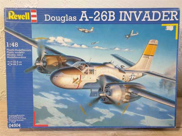 Revell 04504 Douglas A-26B Invader US FrancFlugzeug ModellbauSatz 1:48 Militaria