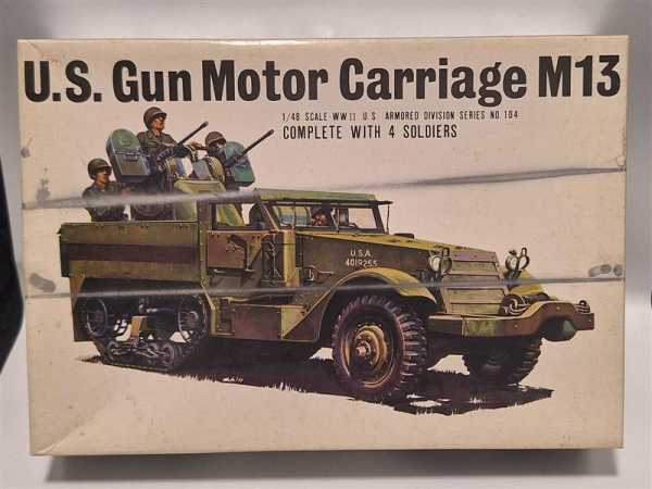 Bandai 058283 U.S. Gun Motor Carriage M13 + 4 Soldaten Modellbausatz 1:48 RAR