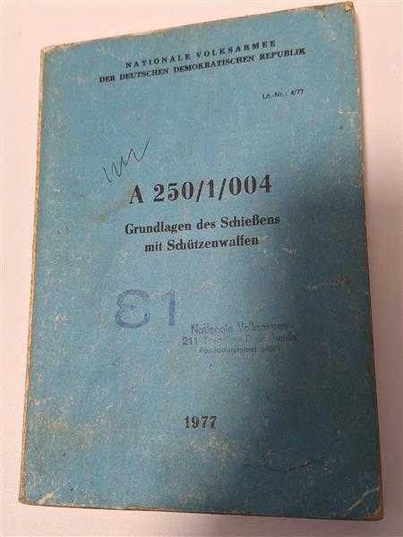 DDR NVA Grundlagen des Schießens mit Schützenwaffen Nationale Volksarmee