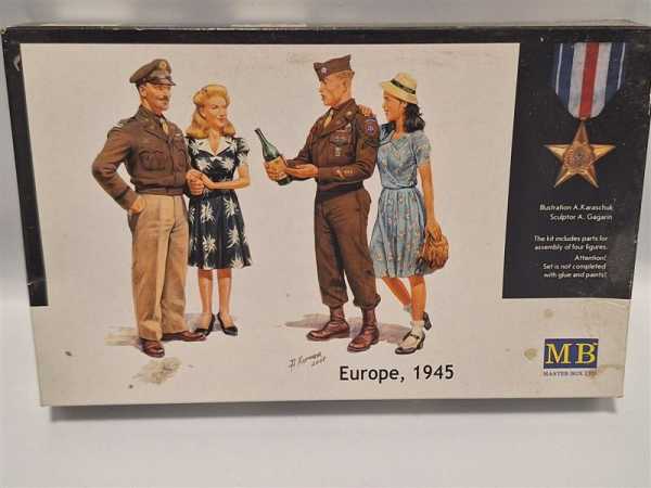 MB 3514 Masterbox Europe 1945 US Army Frauen Soldaten 1:35 Figuren Modellbausatz