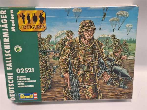 Revell 02521 Deutsche Fallschirmjäger Modern 39Stk. 1:72 Figuren Modellbausatz