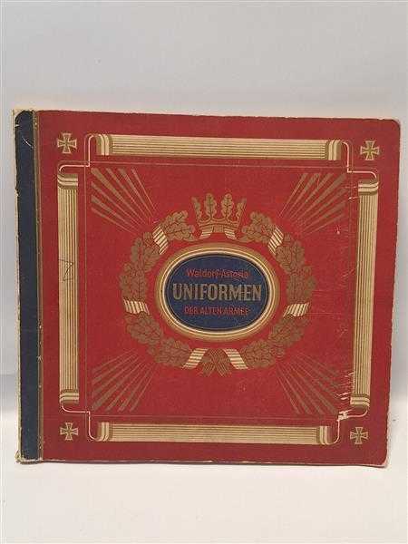 Zigarettenbilderalbum Uniformen der Alten Armee Regiment Militaria