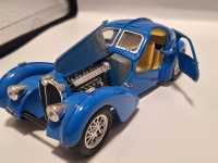 Bburago Bugatti Atlantic 1936 Blau Modellbau Fertigmodell Auto 1:24