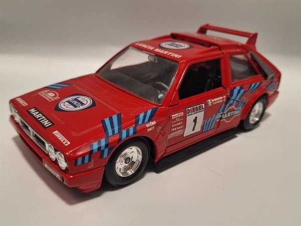 Bburago Lancia Delta S4 Werbung Racecar Modellbau Fertigmodell Auto 1:24