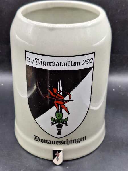 Bundeswehr Krug 2./ Jägerbataillon 292 Donaueschingen + Pin Verbandsabzeichen