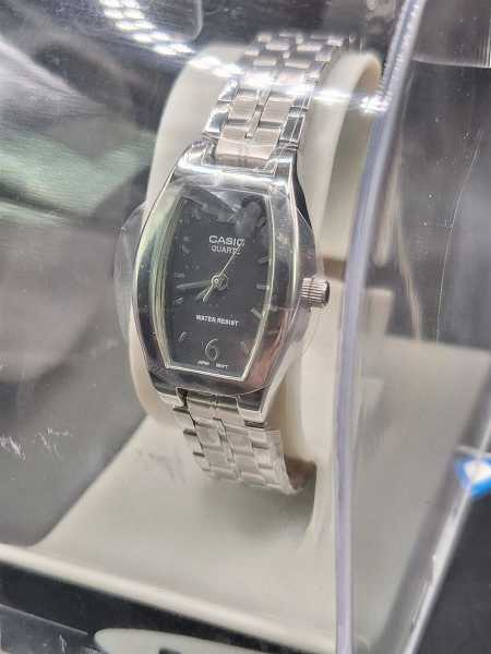 Casio Quartz Armbanduhr Uhr Watch OVP Display