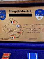 Nachlass Urkunden Bundeswehr Einsatz Ehrenmedaille KFOR Kosovo Tapferkeit Badge