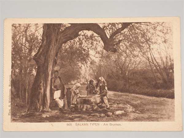 Ak Ansichtskarte Postkarte Feldpost Balkan Typen am Brunnen 1917 Militaria