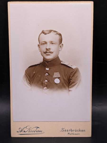 CDV um 1900 Militaria Saarbrücken Infanterie-Regiment Nr. 70 Zentenarmedaille