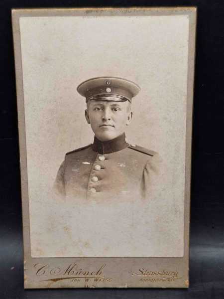 CDV um 1900 Militaria Soldat Uniform Waffenrock Strassburg Effekten Mütze