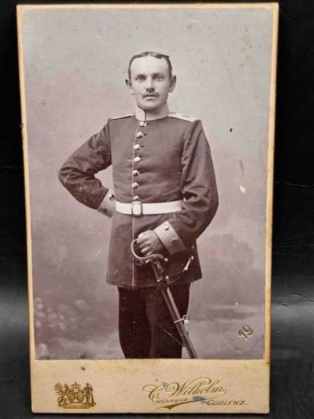 CDV um 1900 Militaria Soldat Uniform Waffenrock 8 Regiment Paradegürtel Schwert