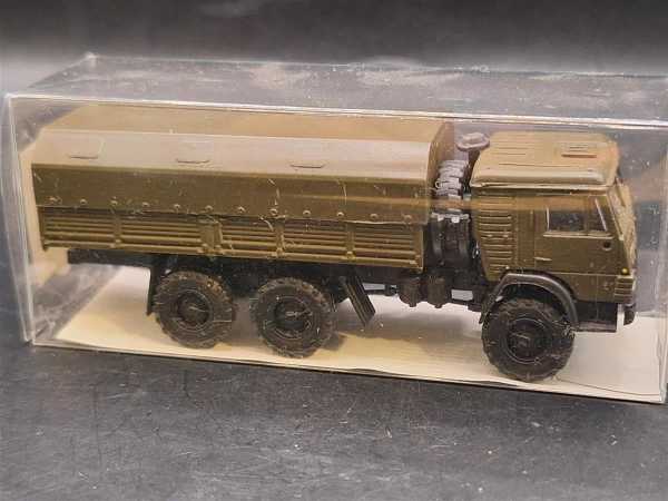 KAMAZ 4310 Pritsche mit Plane H0 1:87 Bundeswehr Militaria Fahrzeug