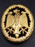 Leistungsabzeichen Goldstufe Bundeswehr Sportabzeichen Badge Hersteller MB